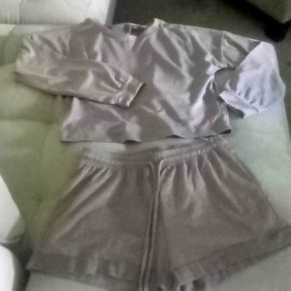 Clothes - Picture 1 of 3